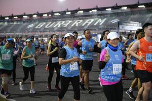 BIB: 17385, 14788, 16268, 821, 1273, 12814
                            <button type="button" onclick="openModal(10853038)" class="btn btn-primary btn-sm float-right btn-popup" data-toggle="modal" data-target=".modal-high-quality">
                        <i class="fas fa-shopping-cart"></i> Add to Cart
                    </button>
                                            <button type="button" onclick="isThisMe(10853038, true)" class="btn btn-success btn-sm float-right btn-popup btn-isme hidden" data-toggle="tooltip" data-placement="bottom" title="นี่คือรูปของคุณใช่ไหม คลิกที่นี่เพื่อเอาเข้าอัลบั้ม">
                        <i class="fas fa-plus"></i> Add to album
                    </button>
                    <button type="button" onclick="isThisMe(10853038, false)" class="btn btn-warning btn-sm float-right btn-popup btn-isnotme hidden">
                        <i class="fas fa-ban"></i> Remove from album
                    </button>